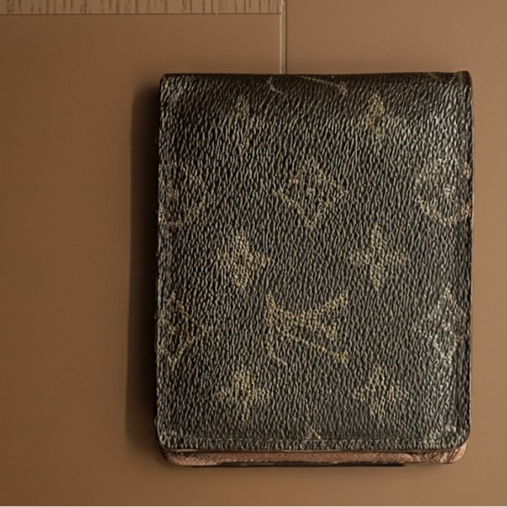 Louis Vuitton Bi fold Vintage Monogram Brown Wallet